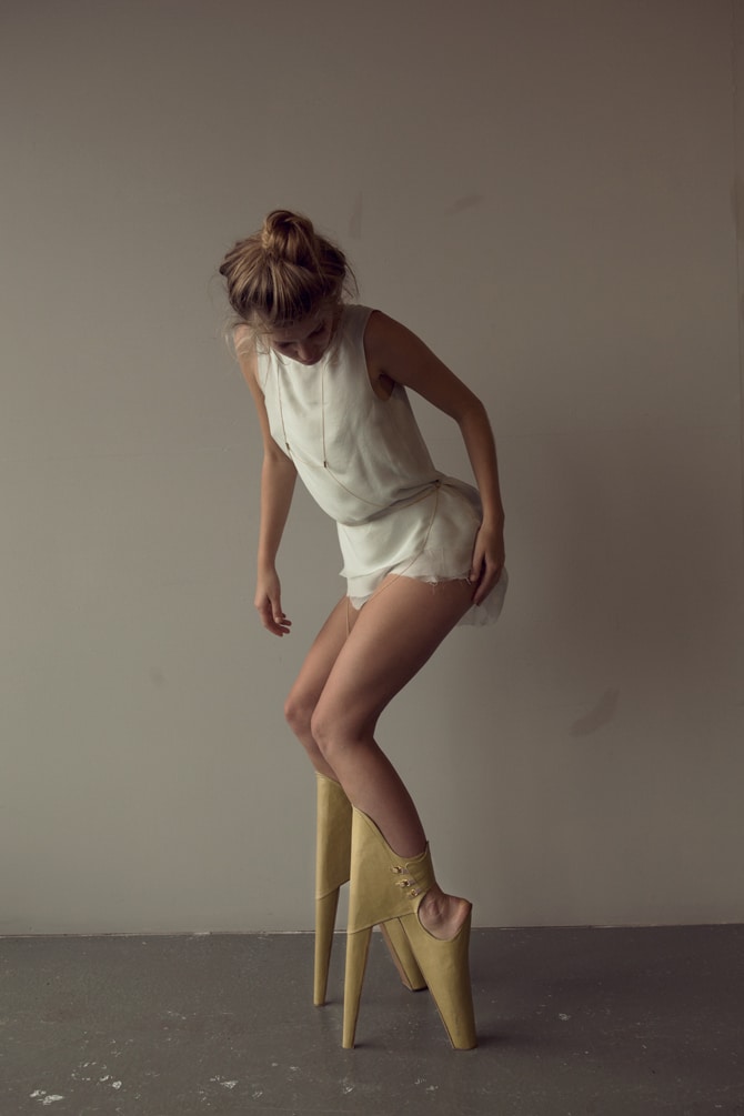 Trendsetting Reversed High Heels Set Out To Horrify Women Trendsetting Reversed High Heels Set Out To Horrify Women