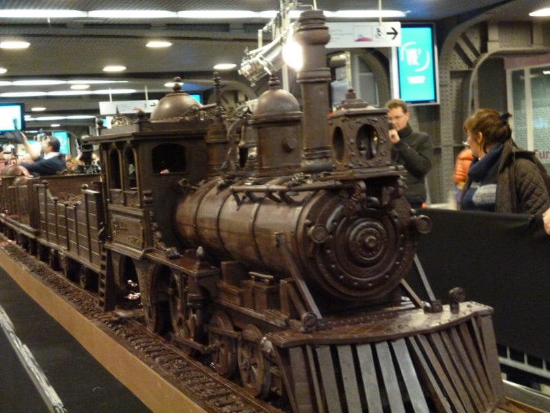 This Enormous Mouth-Watering Chocolate Train Sets A World Record This Enormous Mouth-Watering Chocolate Train Sets A World Record