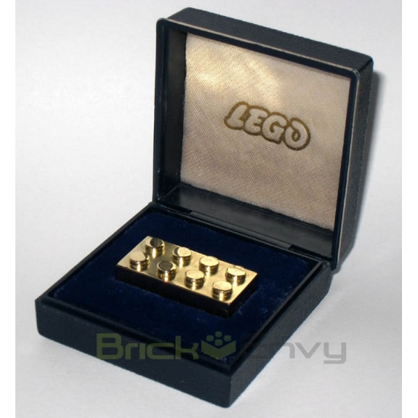 World’s Most Expensive LEGO Solid Gold Brick Now Up For Grabs World’s Most Expensive LEGO Solid Gold Brick Now Up For Grabs