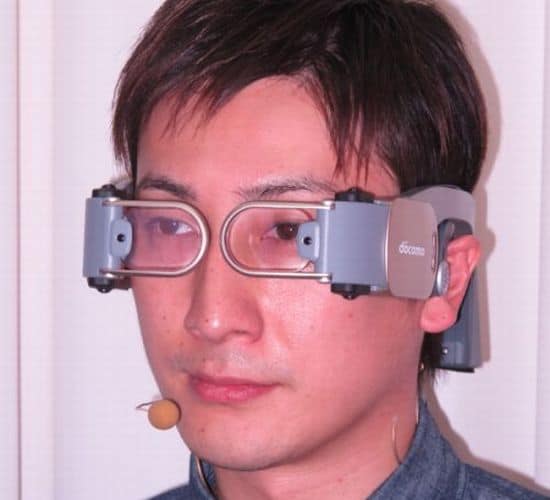 Head-Mounted Smartphone Project Includes Virtual Reality Calls Head-Mounted Smartphone Project Includes Virtual Reality Calls