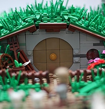 Hobbit Hole LEGO Build Goes Far Beyond The Realm Of The Block