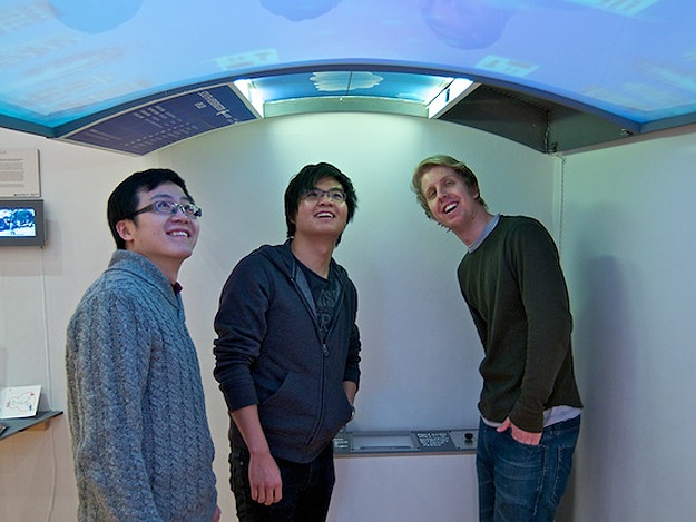 Sunroof Digital Screens Might Soon Grace Subway Cars Sunroof Digital Screens Might Soon Grace Subway Cars