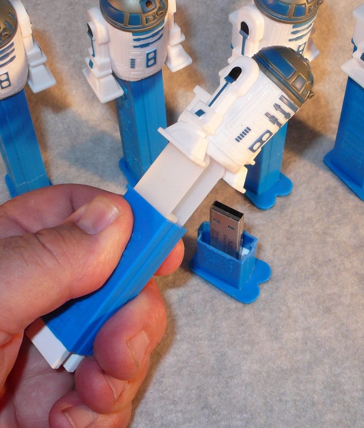 Star Wars Flash Drives Built Into Functional Pez Dispensers Star Wars Flash Drives Built Into Functional Pez Dispensers