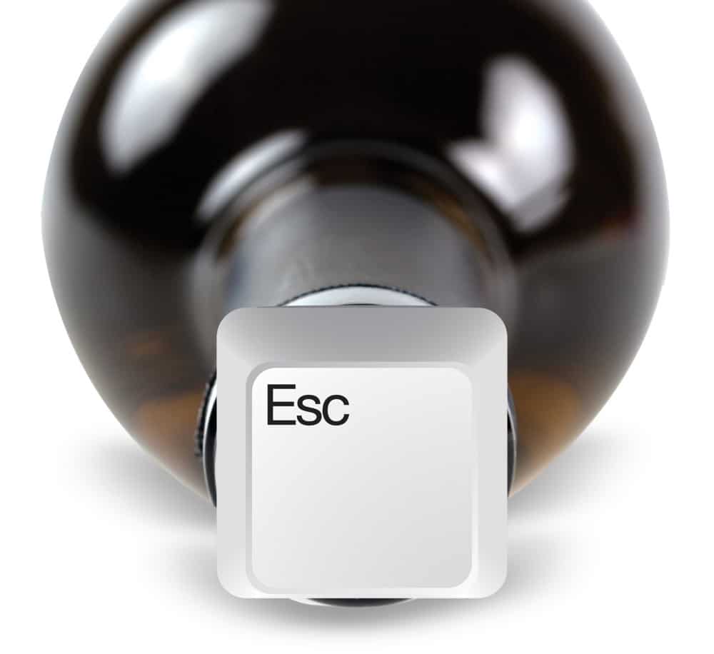 Bottle Stoppers For Computer Geeks: Plug Your Wine With A Keyboard Key Bottle Stoppers For Computer Geeks: Plug Your Wine With A Keyboard Key