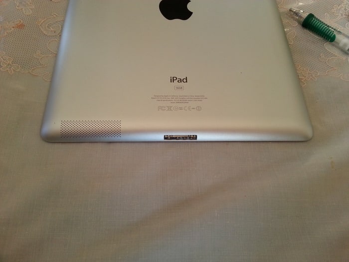 Neo-Plug Utilizes Magnets To Easier Connect Smartphone Charger Cables Neo-Plug Utilizes Magnets To Easier Connect Smartphone Charger Cables