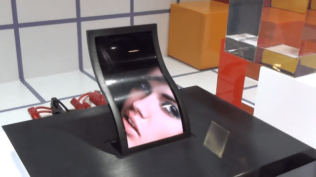 LG Unveils Unbreakable Flexible OLED Display At SID 2013 [Video]