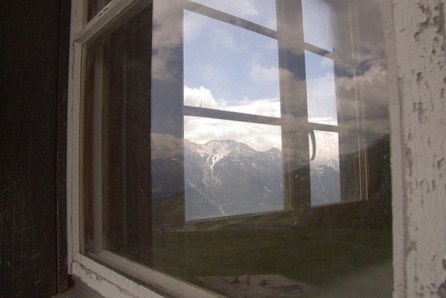 Invisible Blinds Turn Future Homes Into Sci-Fi Cabanas Invisible Blinds Turn Future Homes Into Sci-Fi Cabanas