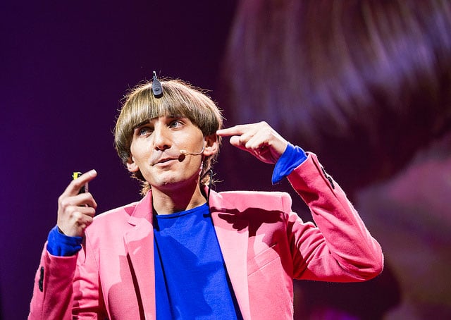 Eyeborg Lets Someone Who Can’t See Color Hear What Color Sounds Like Eyeborg Lets Someone Who Can’t See Color Hear What Color Sounds Like