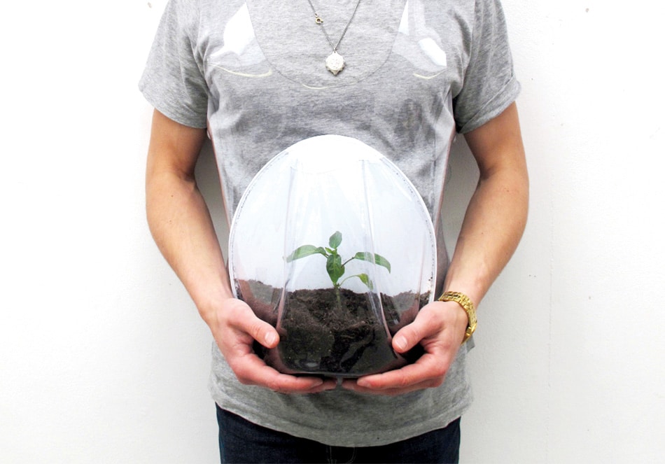 Plant-Growing Maternity Vest For People Who Love Their Plants Plant-Growing Maternity Vest For People Who Love Their Plants