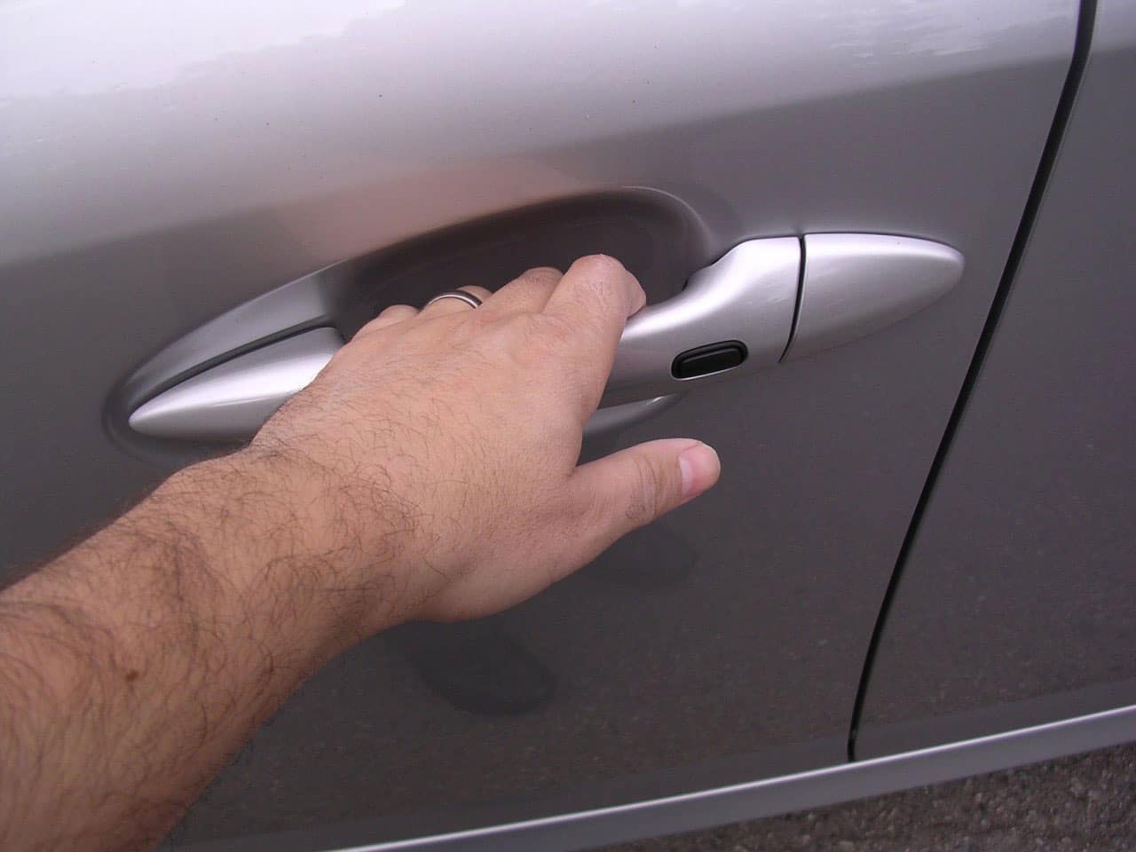 Tech Device Emerges That Allows Criminals To Unlock Keyless Cars Tech Device Emerges That Allows Criminals To Unlock Keyless Cars