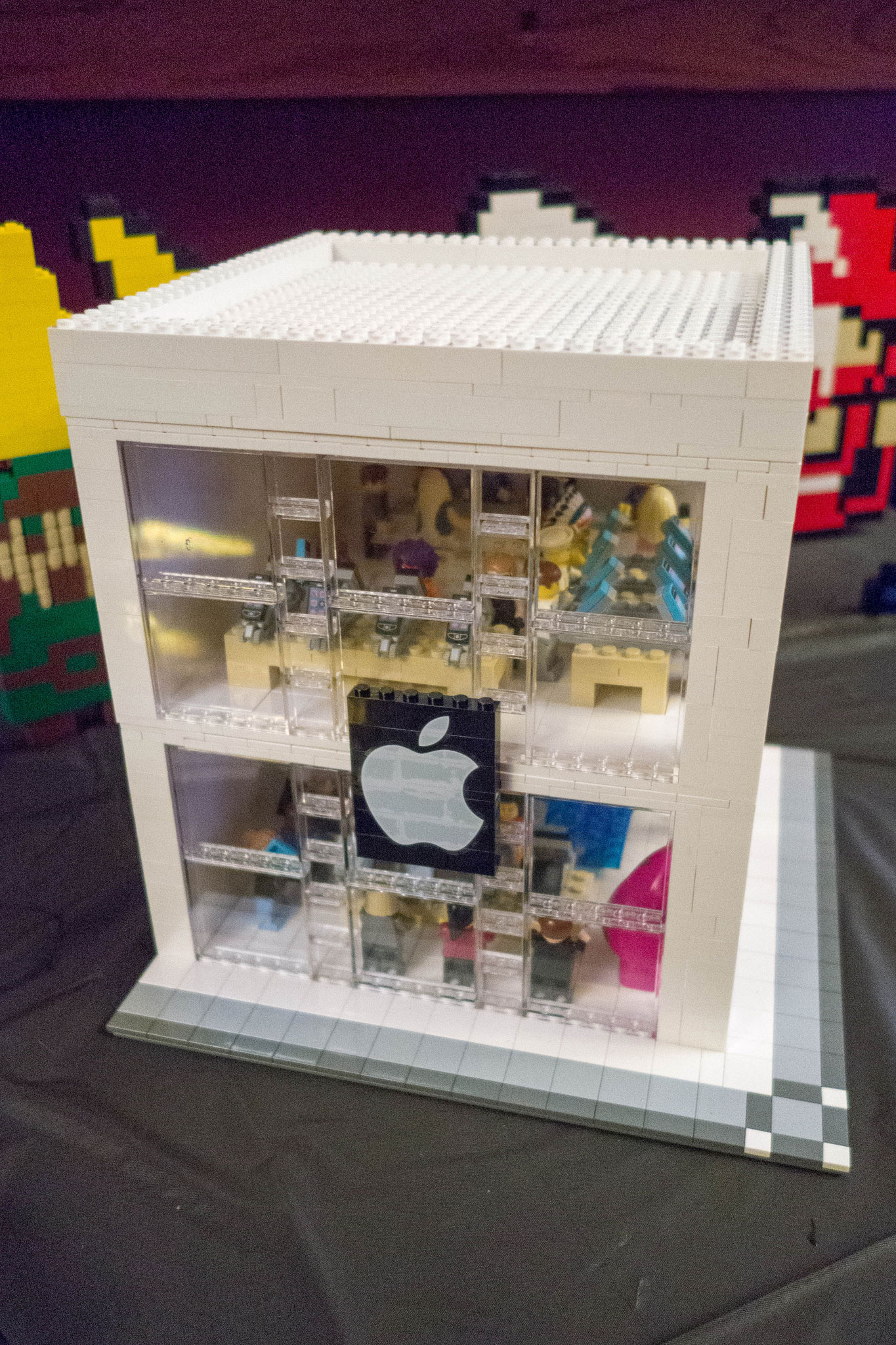 Lego best sale apple store