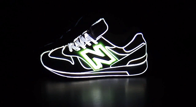 Projection Mapping Could Reinvent The Clothes We Wear Projection Mapping Could Reinvent The Clothes We Wear