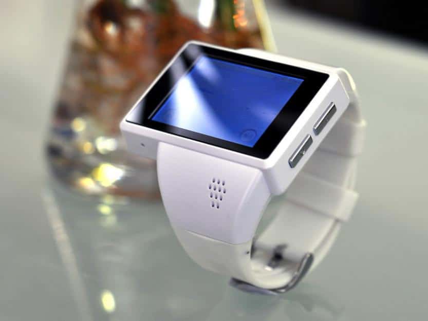 Rock: This 2-Inch Android Smartwatch Phone Is A Beast Rock: This 2-Inch Android Smartwatch Phone Is A Beast