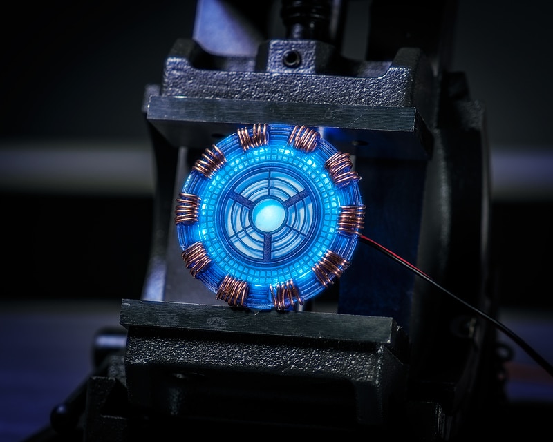Make Your Own Pulsating Arc Reactor For Your Next Costume/Cosplay Make Your Own Pulsating Arc Reactor For Your Next Costume/Cosplay