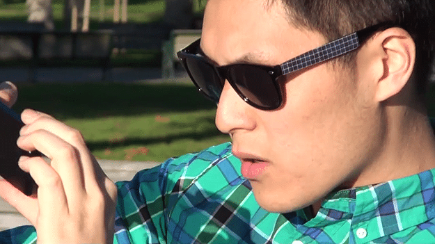 Hacked Ray-Ban Solar Panel Sunglasses Keeps Your Smartphone Alive