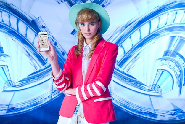 Navigate: GPS Jacket Taps You On Your Shoulders To Show Direction Navigate: GPS Jacket Taps You On Your Shoulders To Show Direction