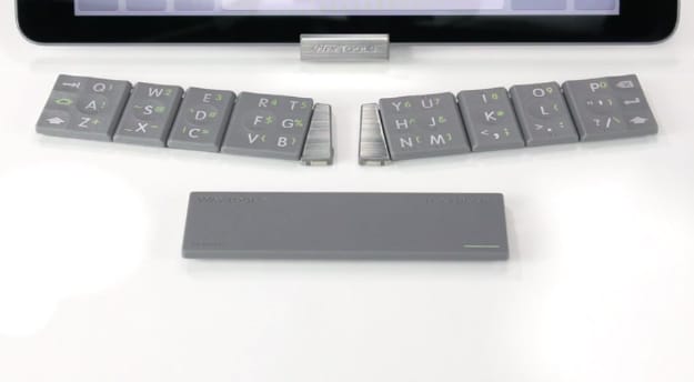 TextBlade Is The Portable Physical Keyboard For iPhone 6 TextBlade Is The Portable Physical Keyboard For iPhone 6