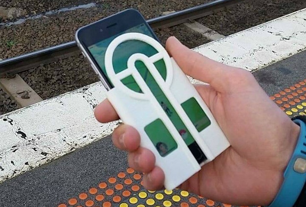 Pokémon GO iPhone Case Allows For Perfect Pokéball Throws Pokémon GO iPhone Case Allows For Perfect Pokéball Throws