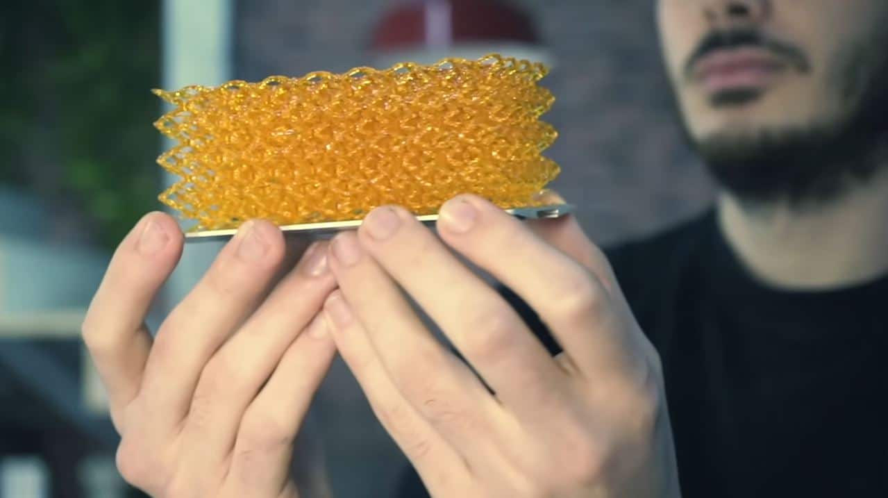 This Smartphone 3D Printer Turns Visions Into Reality On The Go