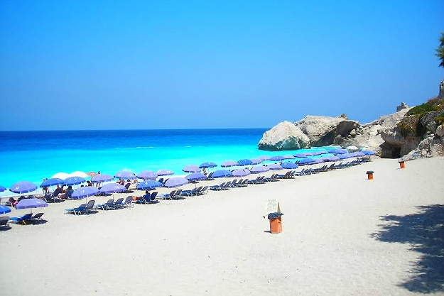 Top 5 Entertainment Travel Destinations In Europe Worth Visiting