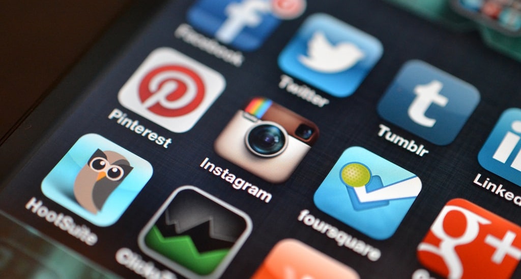The Pros And Cons Of Social Media Digital Advertising