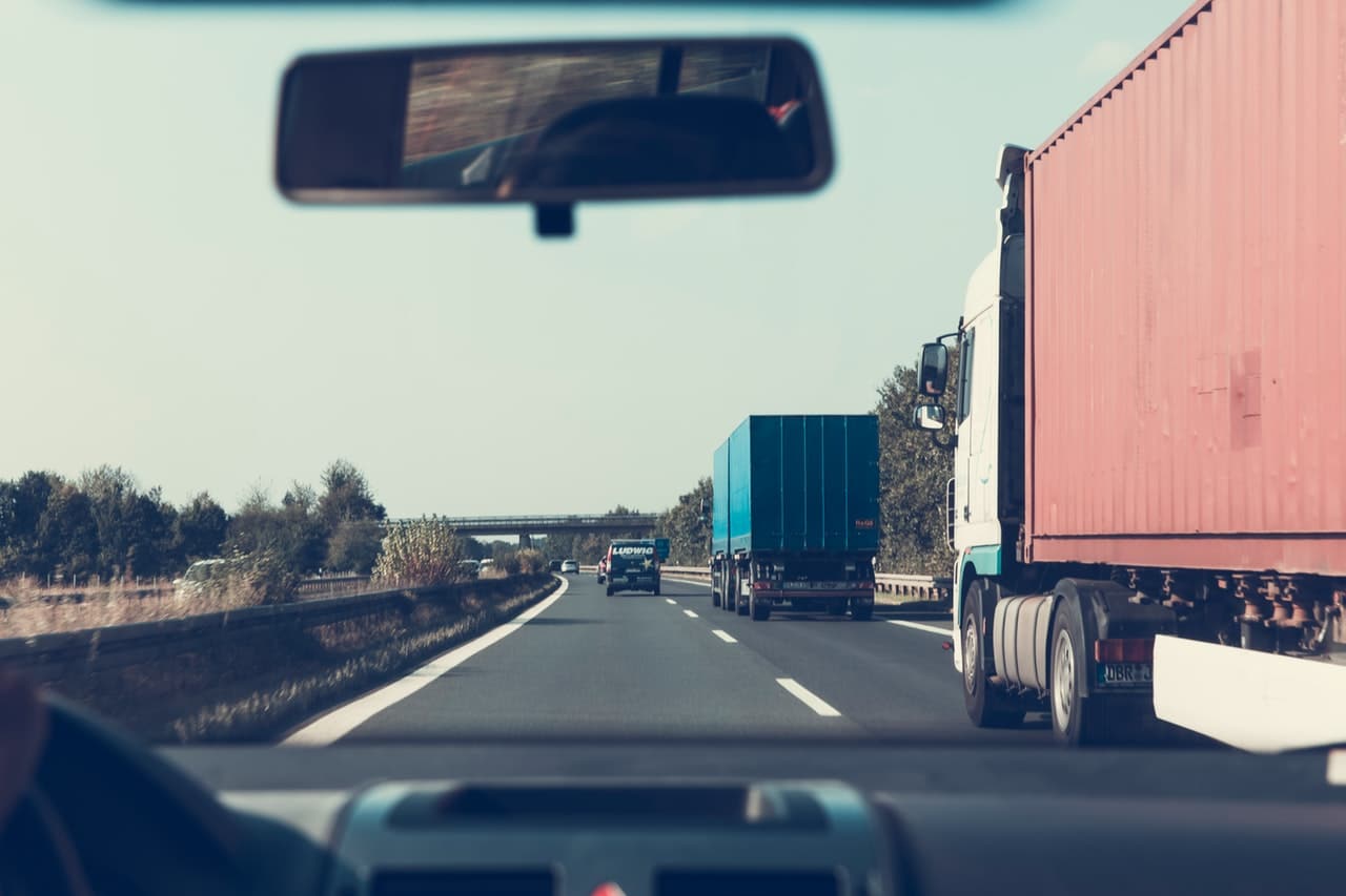 Problems You Need To Overcome When Starting A Trucking Business
