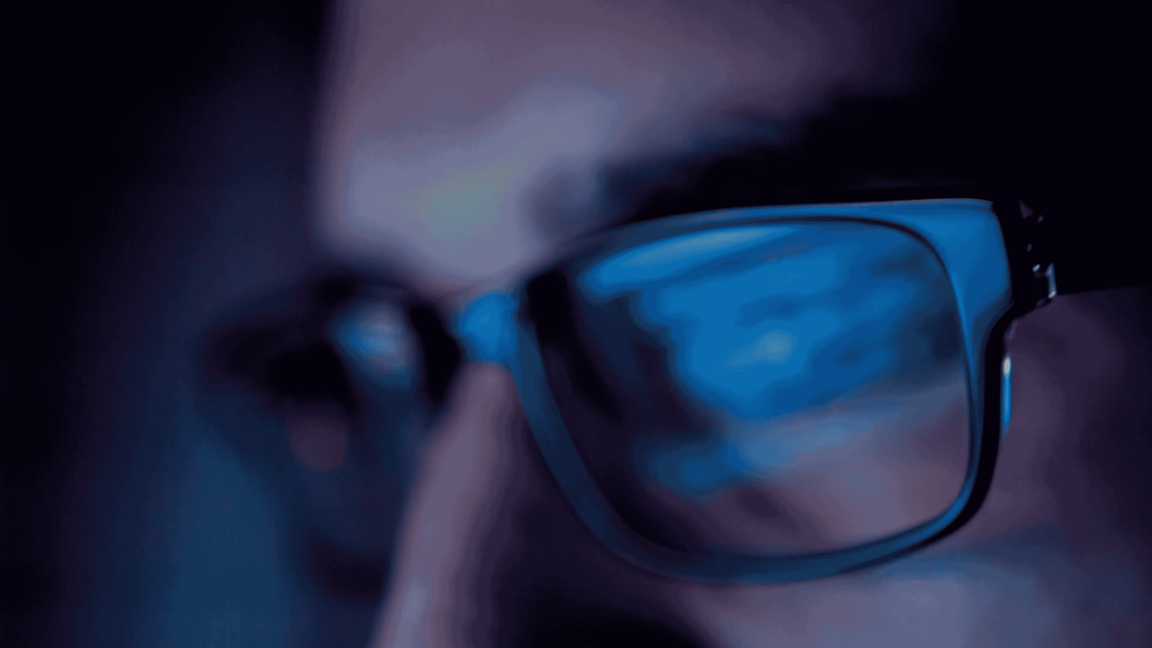 3 Tips For Protecting Your Eyes From Blue Light