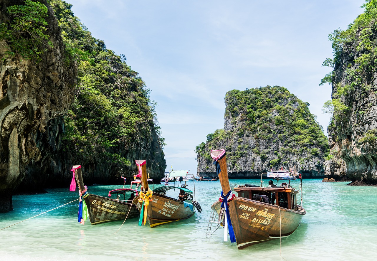 Places You Should Not Miss Out On When You Are Traveling To Thailand