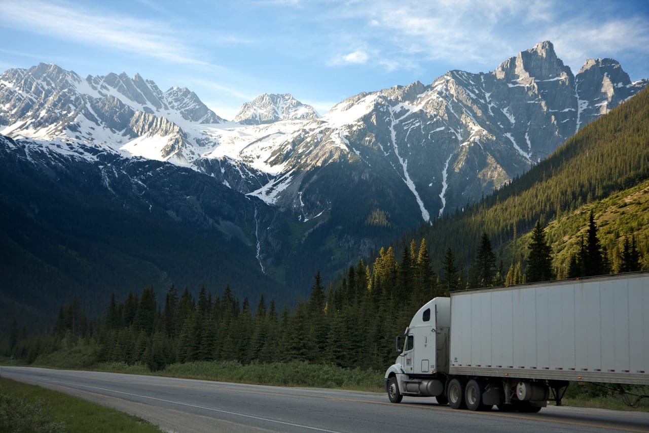 Long-Haul Trucking Job Header Image