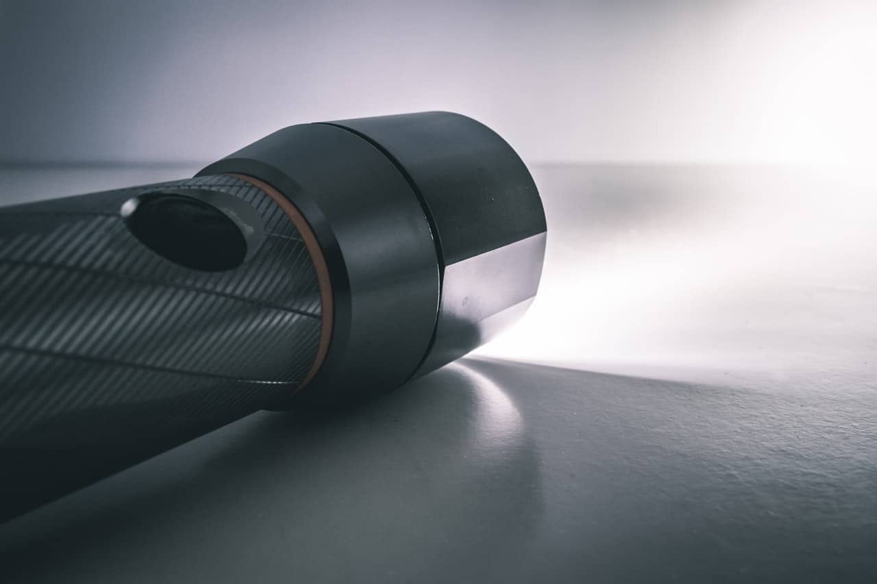 Tactical Flashlight Guide Header Image