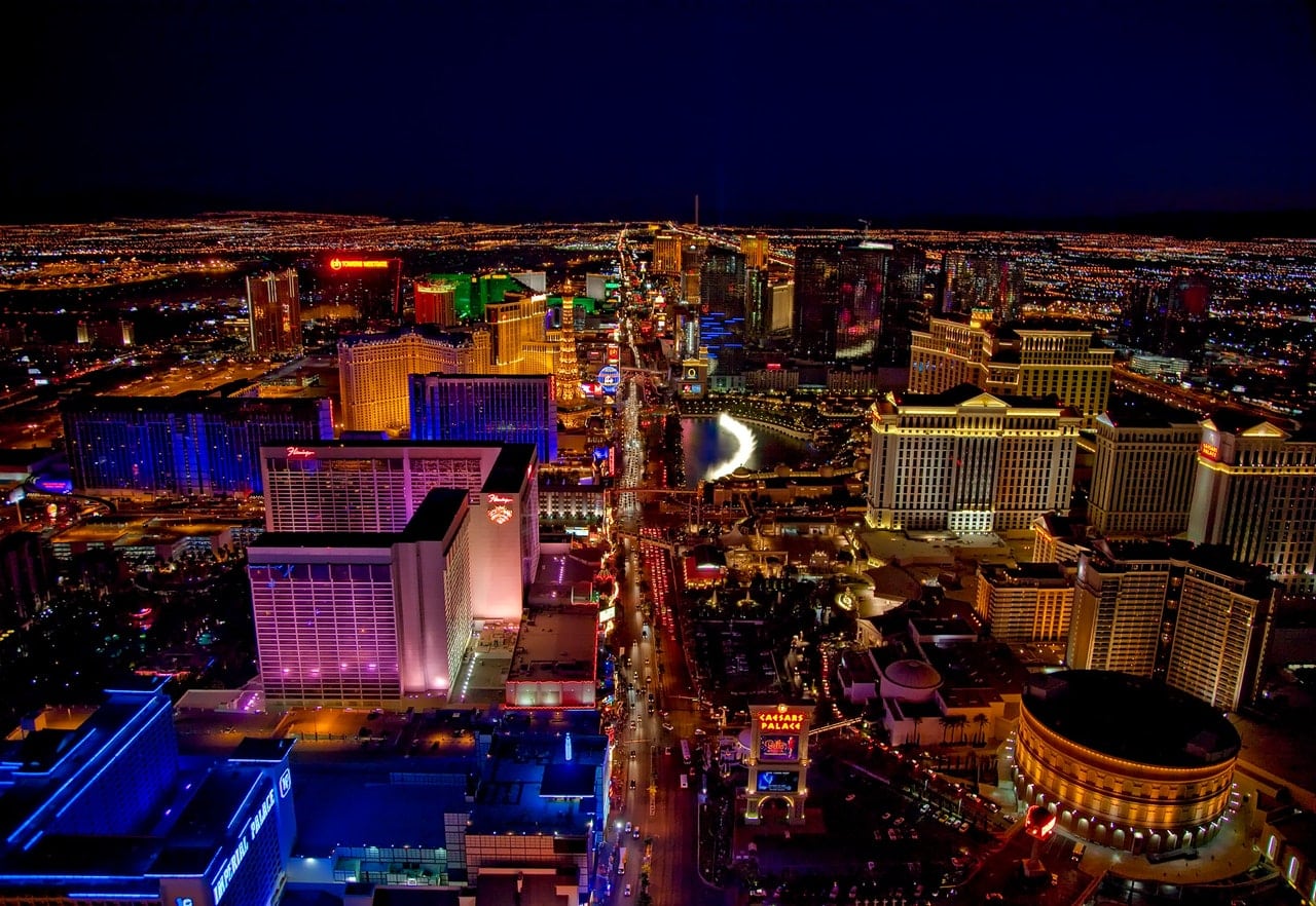 8 Experiences Vegas Article Image