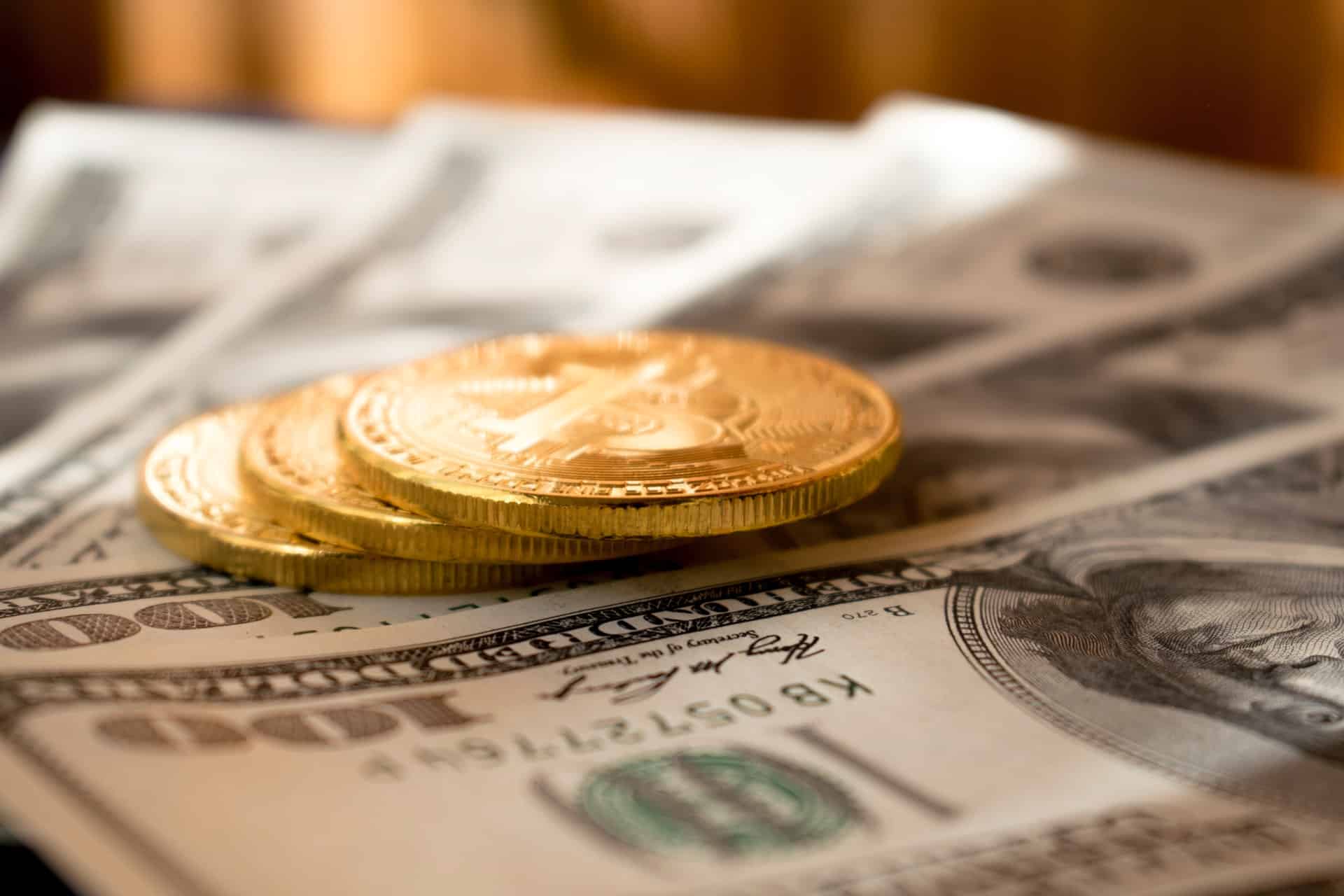 How Bitcoin Spend Money Header Image