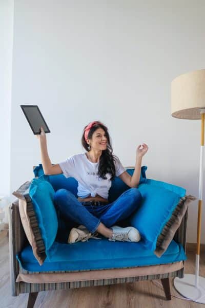 What Makes Online Entertainmet Popular Image2