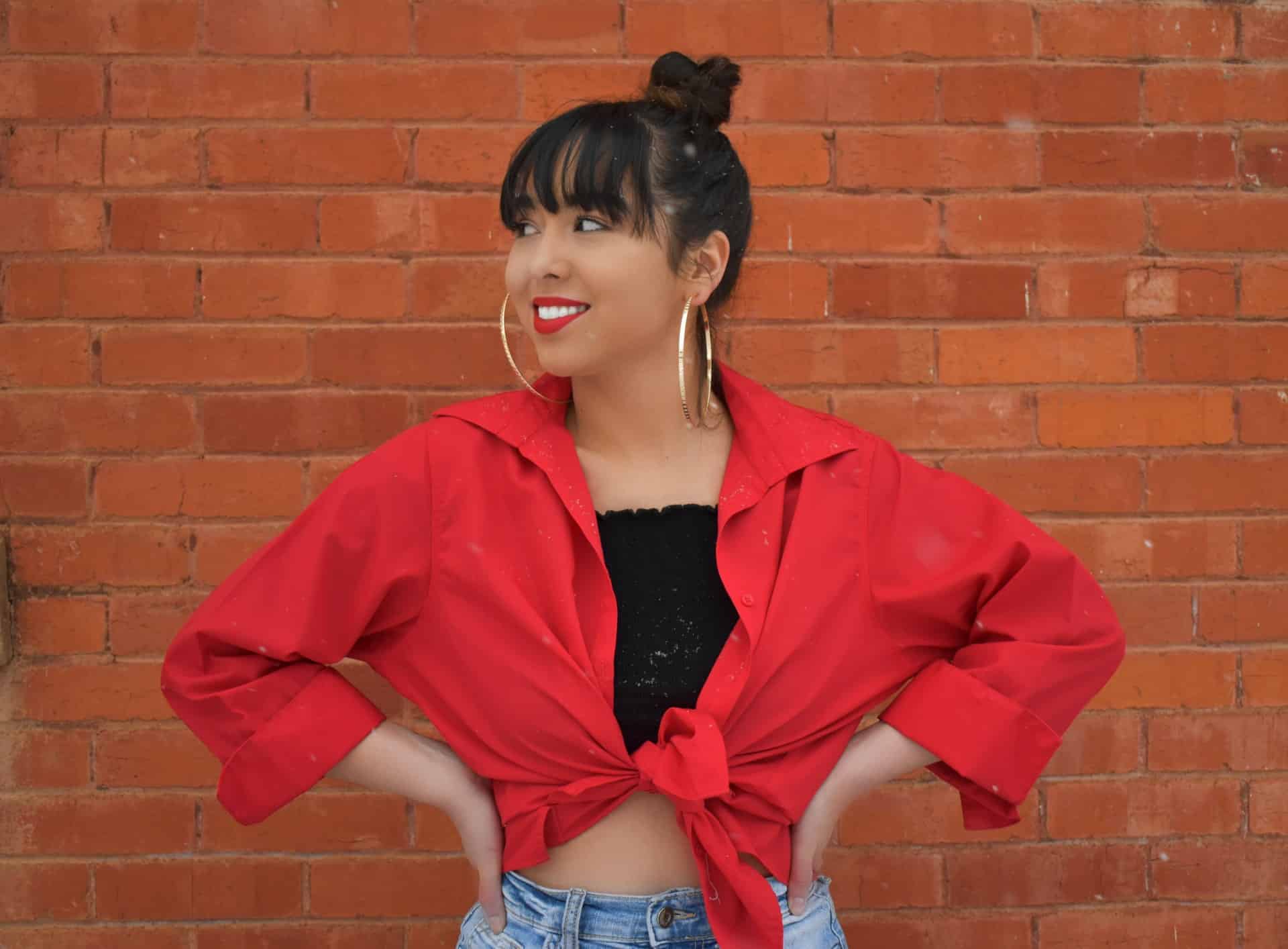 Hoop Earrings Guide Header Image