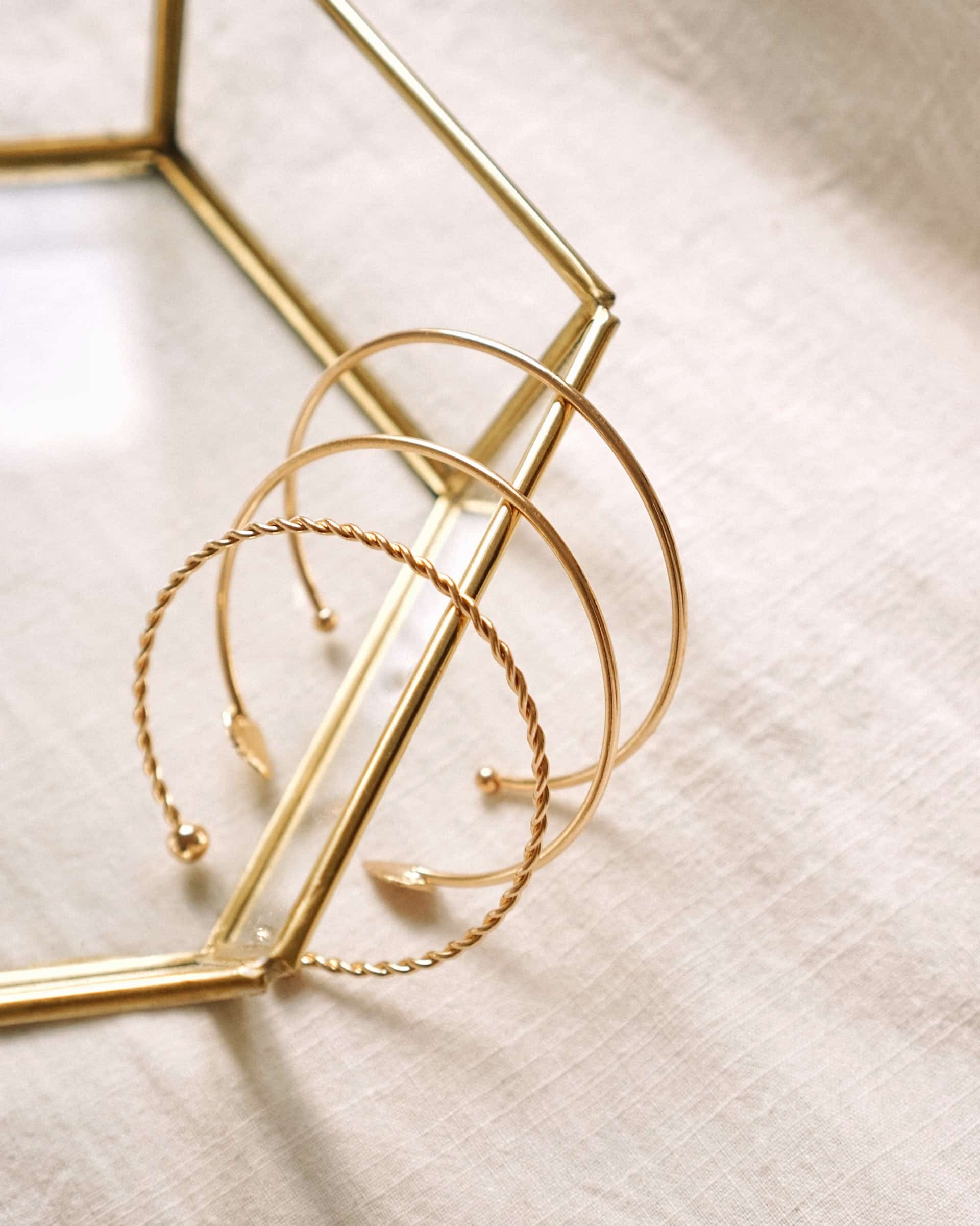 Best Accessories Dinner Party Article Image