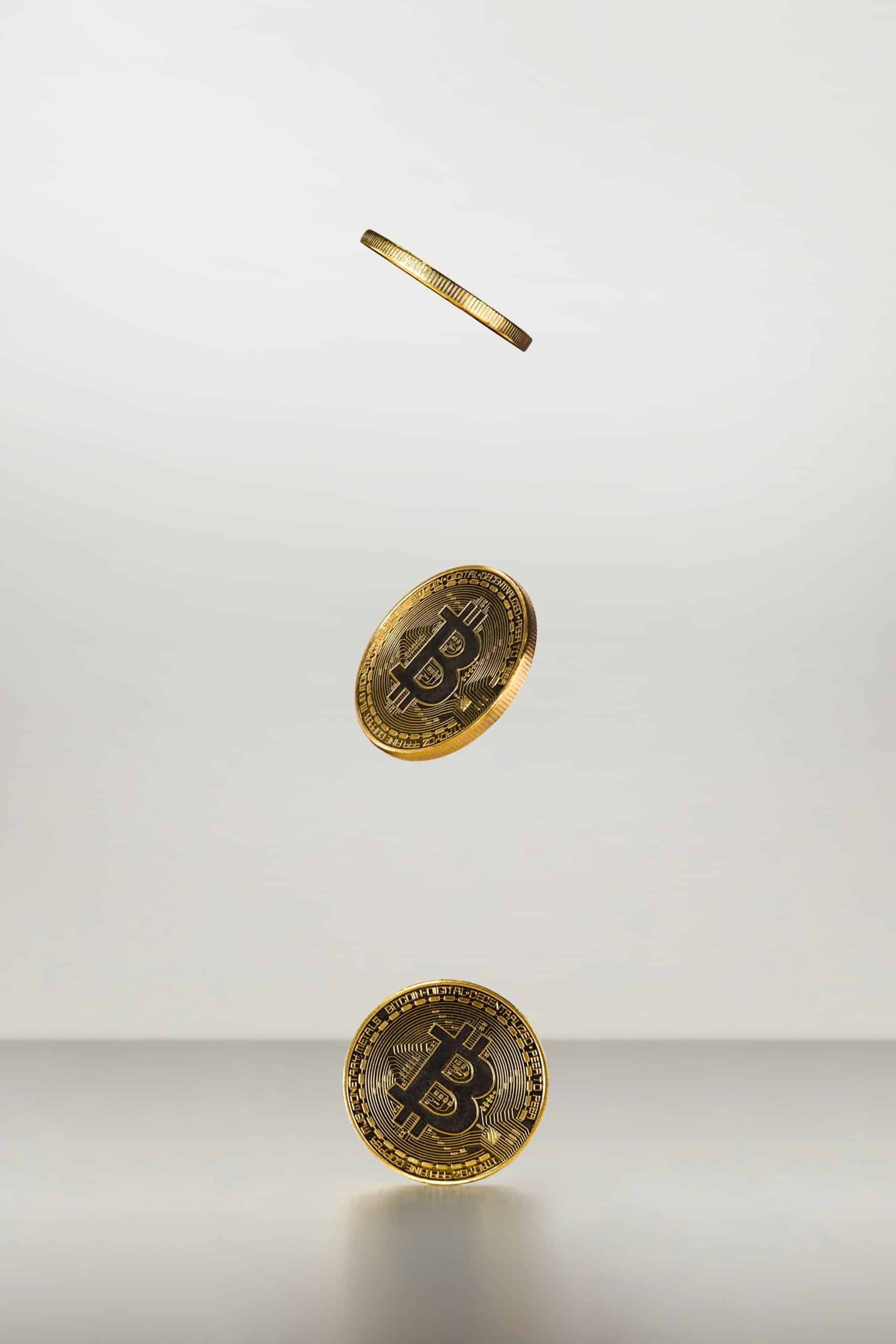 Hot Wallets Cold Wallets Article Image