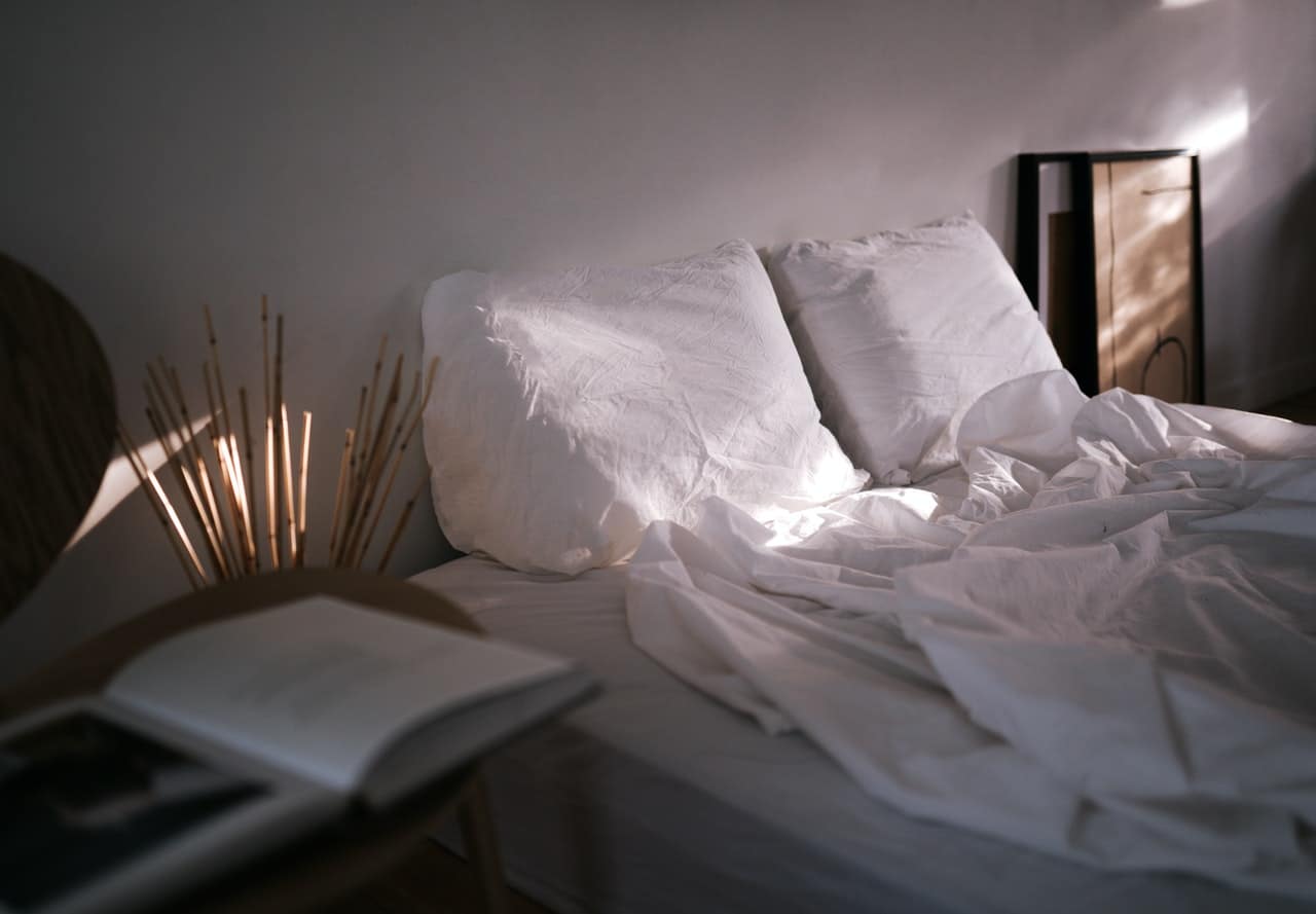 Most Luxurious Bedding Material Header Image