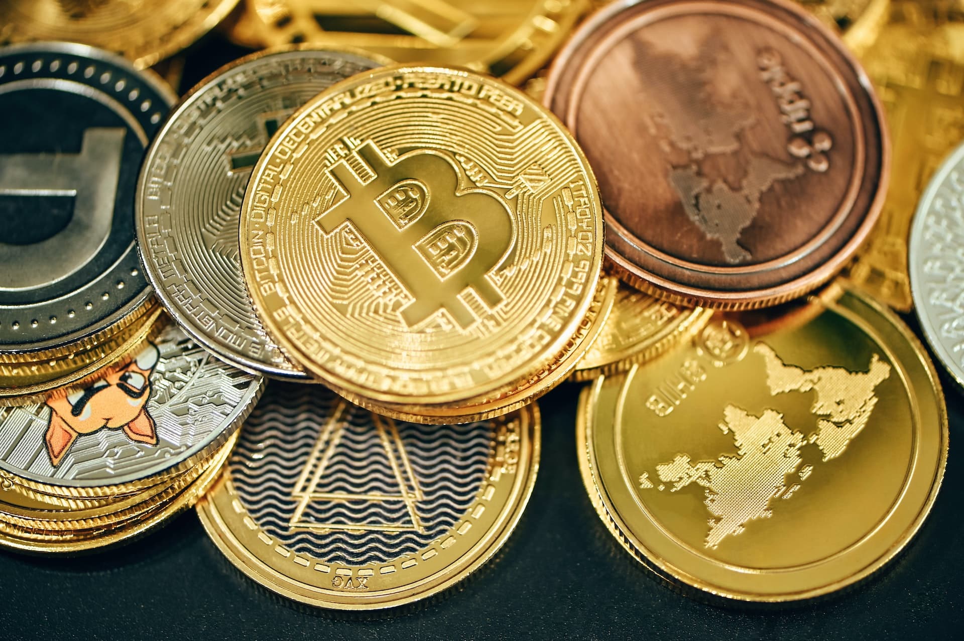Countries Banned Cryptocurrency Header Image