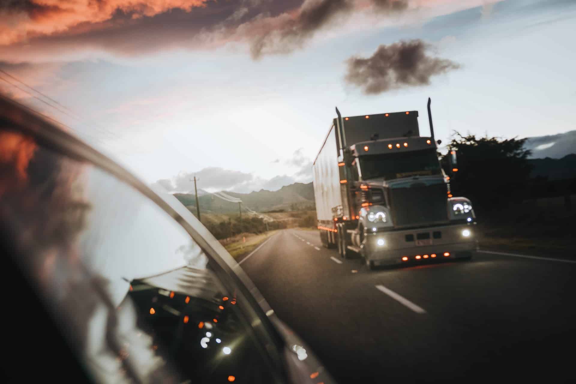 Important Commercial Truck Insurance Header Image