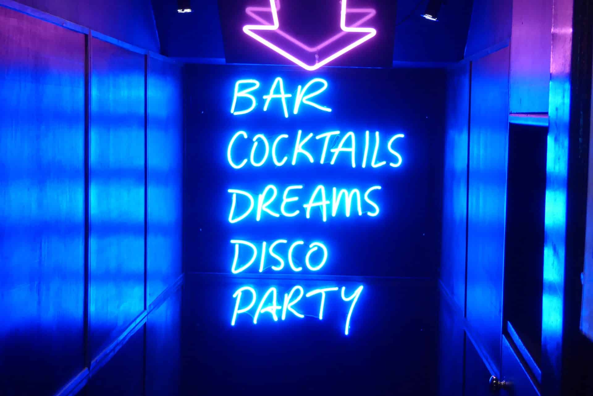 Bar Neon Signs Header Image