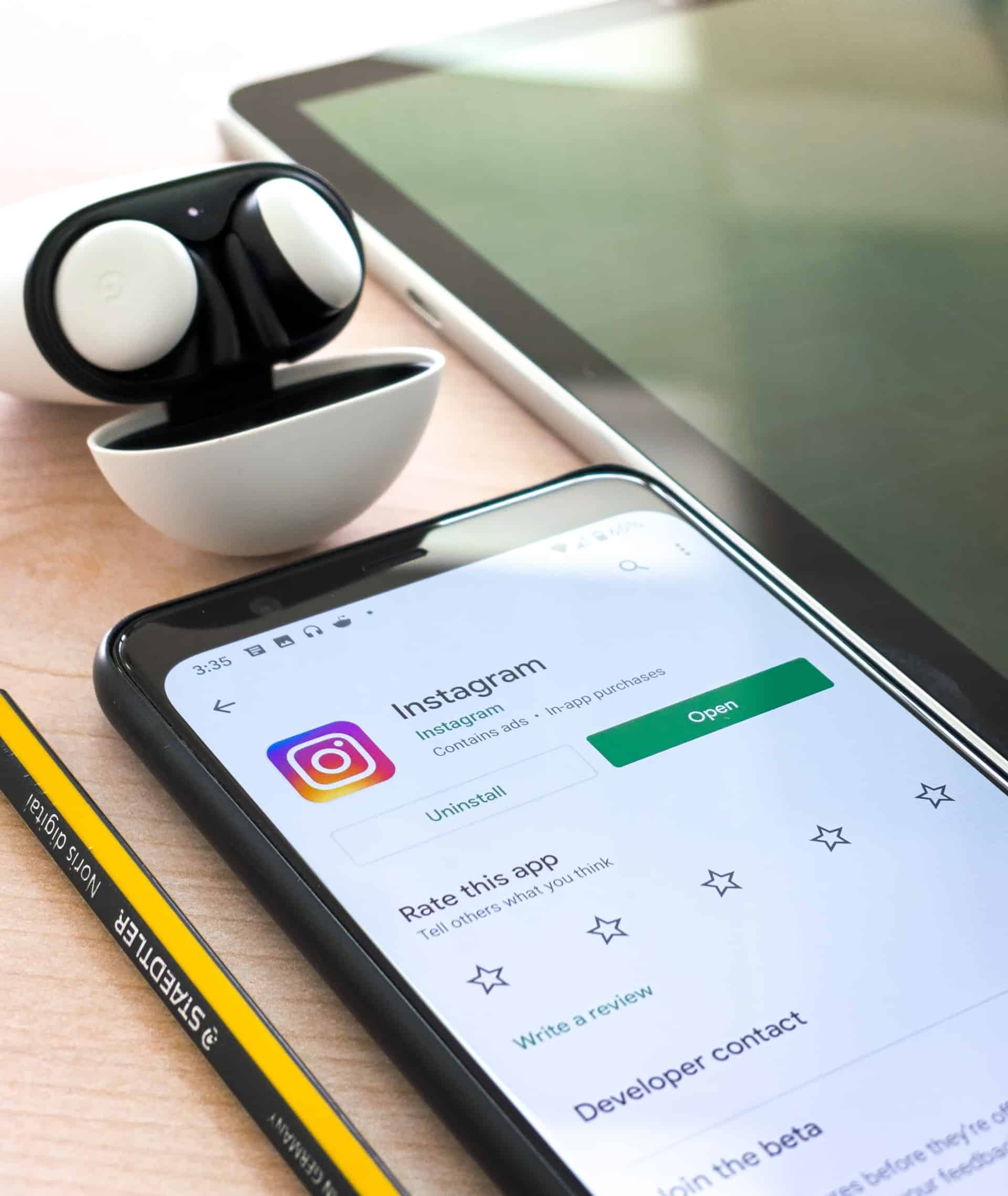 How Buy Instagram Followers Canada Article Image