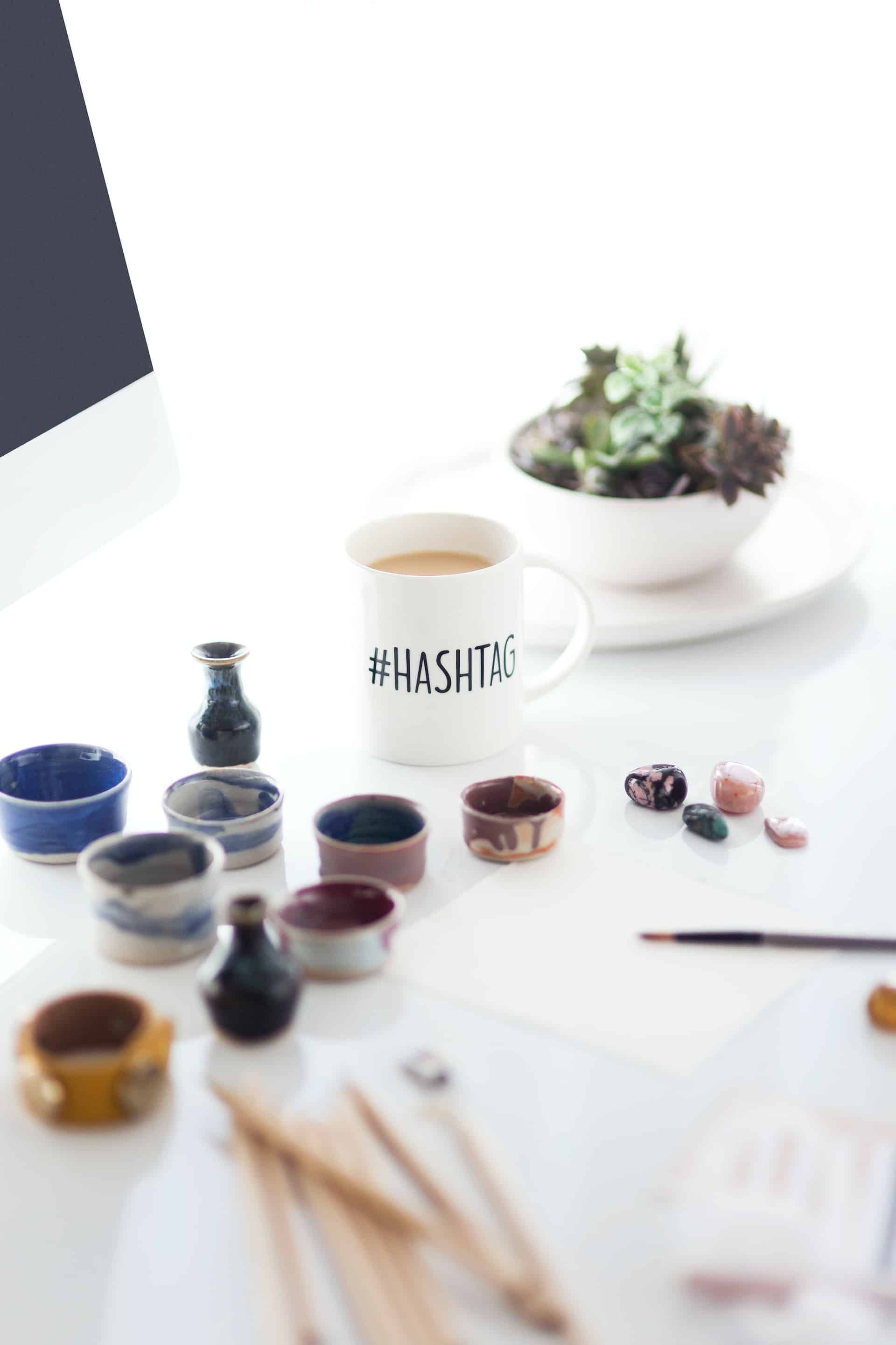 How Use Hashtags Location Tags Article Image