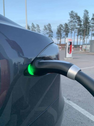 Manchester Airport Charging Electric Cars Image2