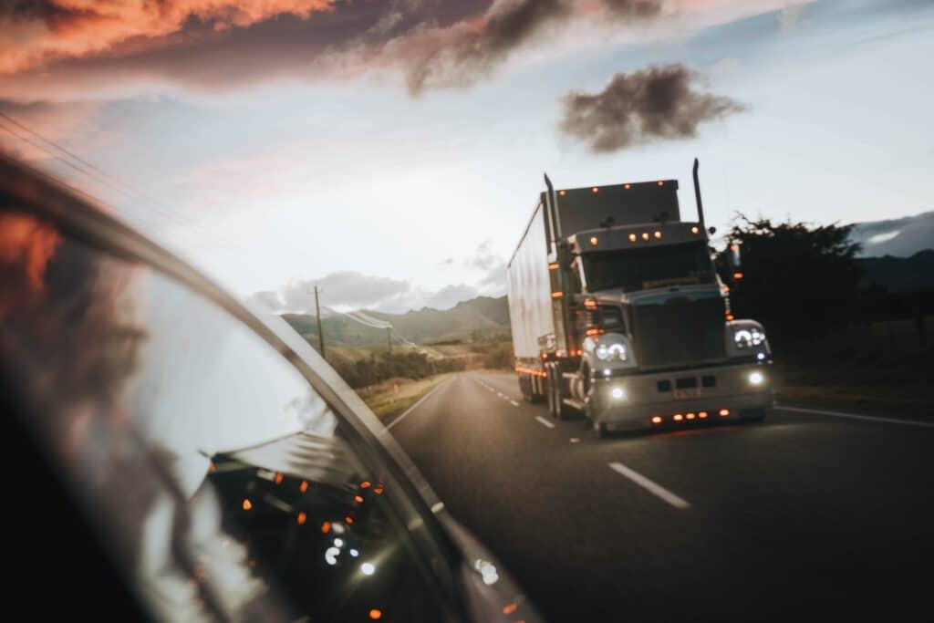 Know The Immediate Steps To Take After A Truck Accident