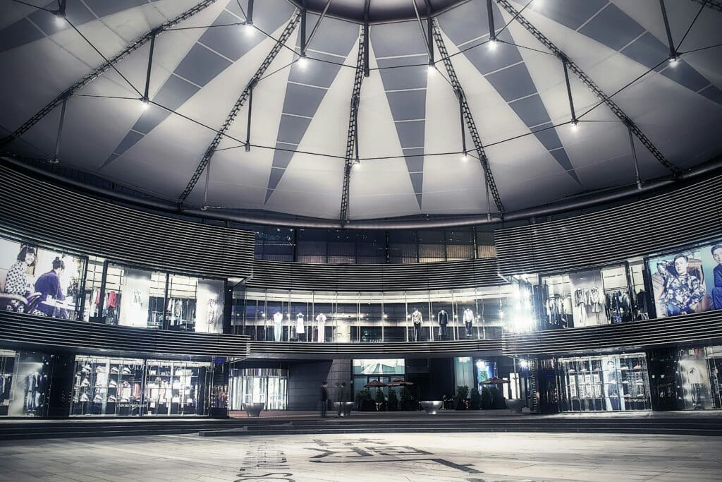 Maximizing Store Appeal With Trending Track Lighting Designs And Layouts Maximizing Store Appeal With Trending Track Lighting Designs And Layouts