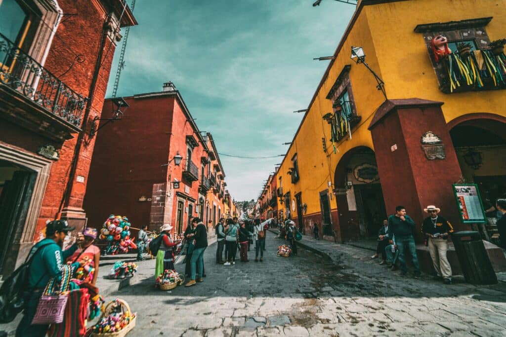 Solo Travel In Mexico: Your Essential Guide To Safety And Fun