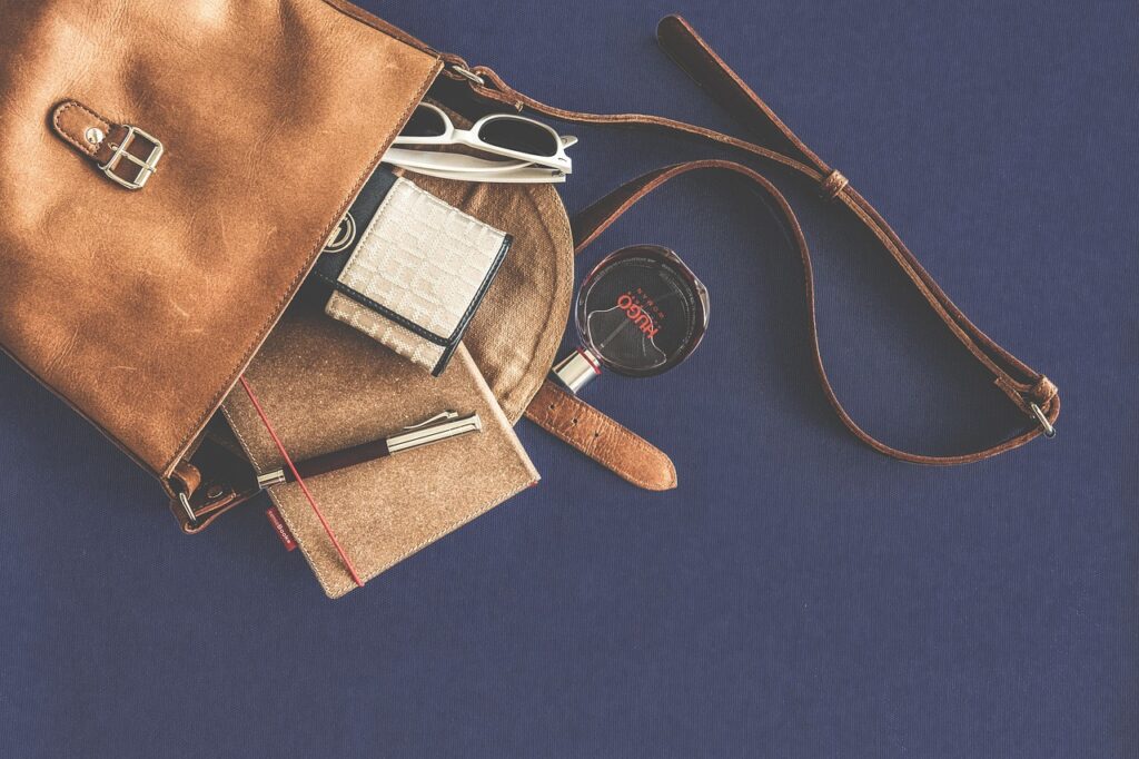 A Beginner’s Guide To Selecting Leather Goods That Age Gracefully