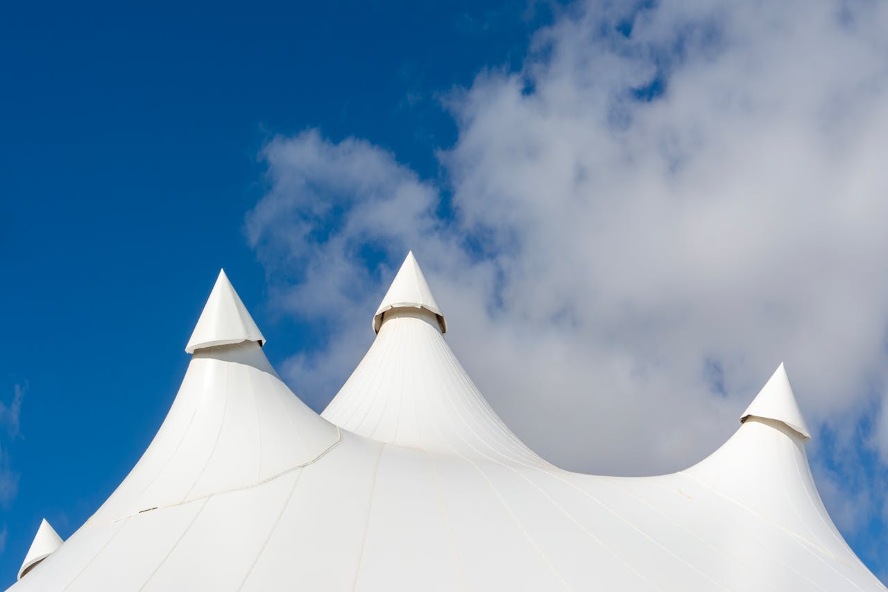 10 Common Tent Setup Mistakes Header Image
