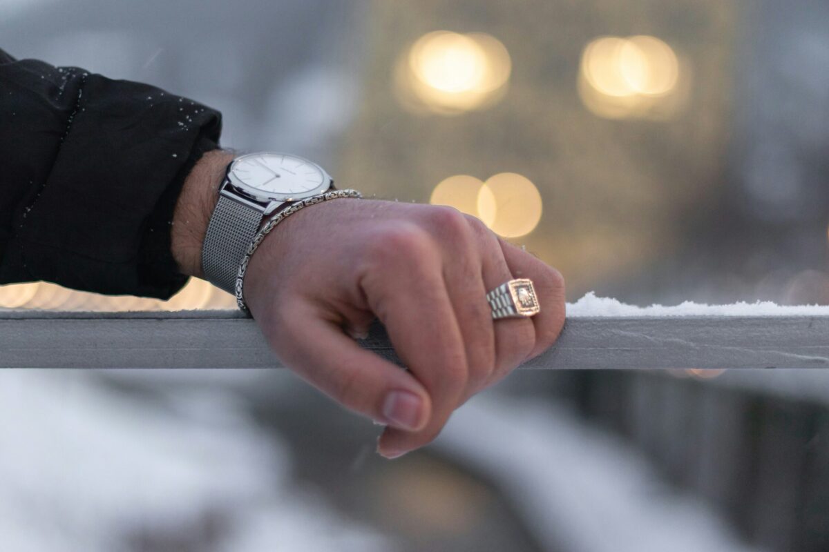 Diamond Rings For Men: Wedding Bands vs Statement Rings