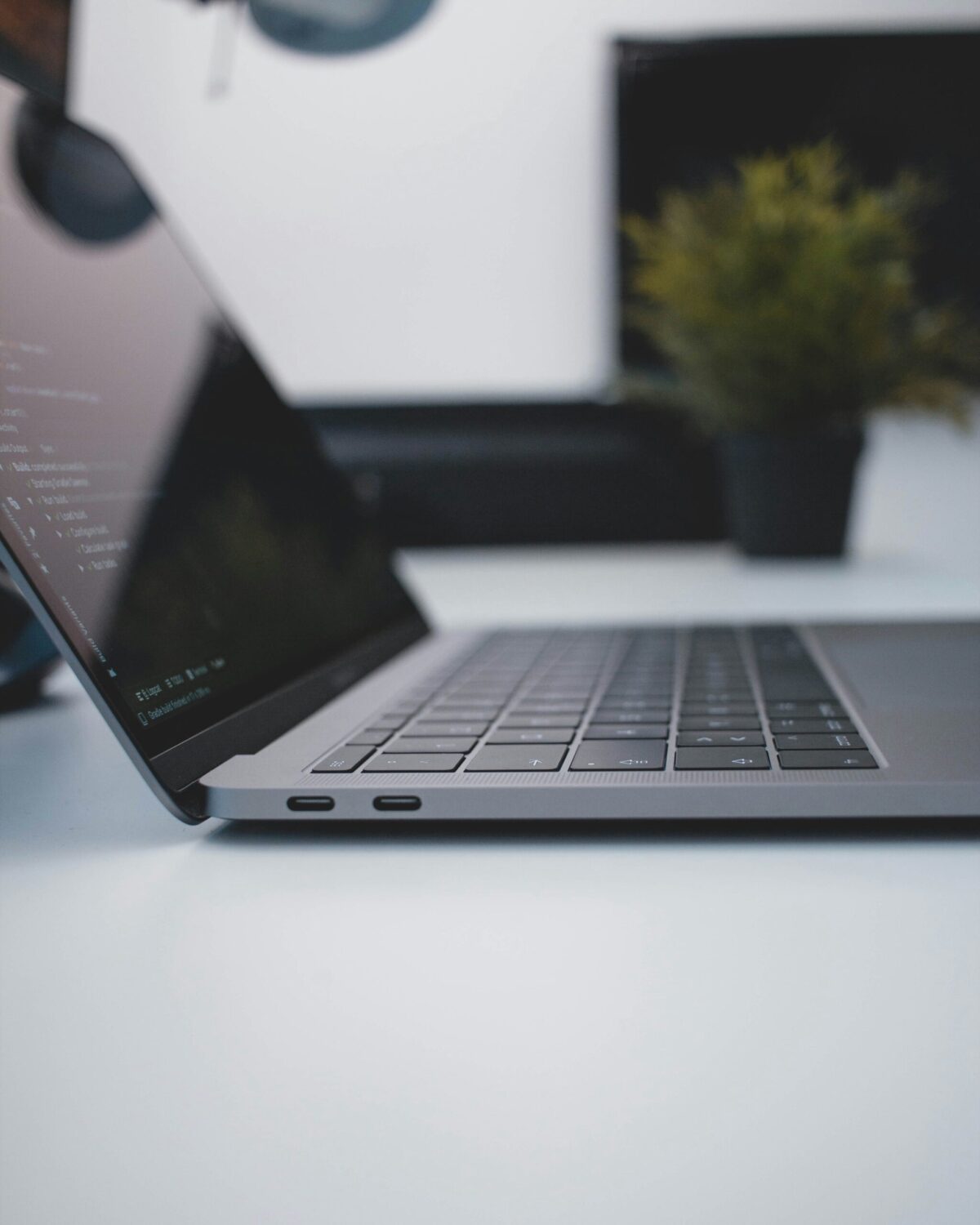 Your SEO Guide To Finding And Fixing Broken Internal Links Footer image
